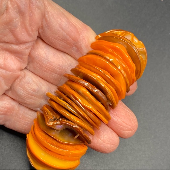 Chunky Dyed Shell Bracelet Orange Stretchy Boho Nautical Beachy - Picture 2 of 8
